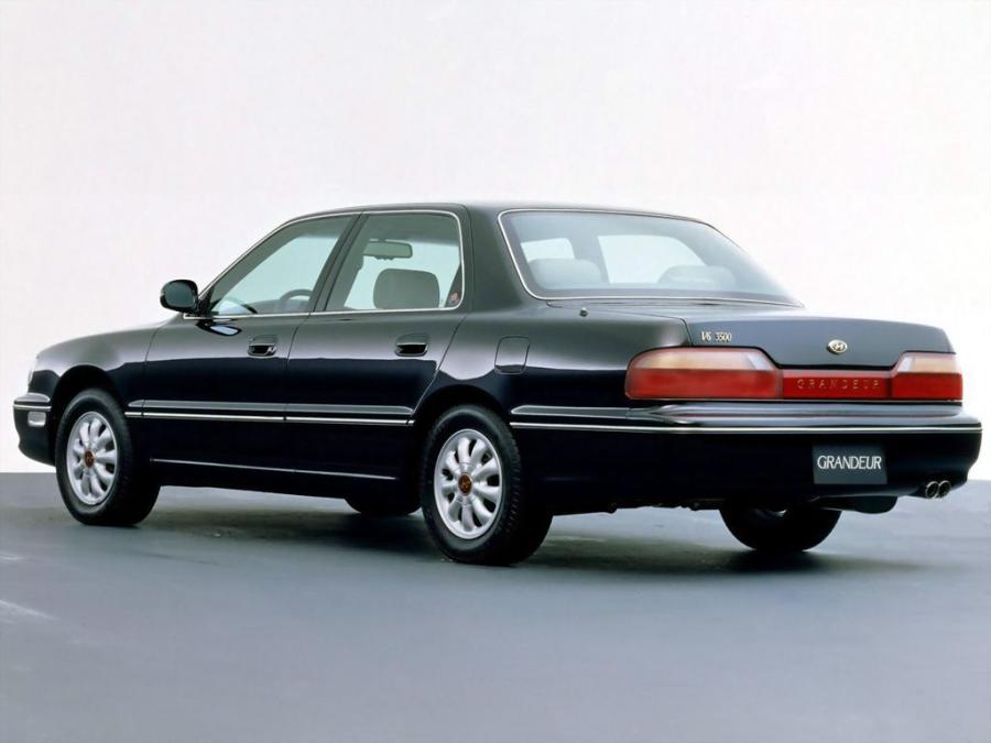  Hyundai Grandeur 1992 года  (фото 2 из 4)